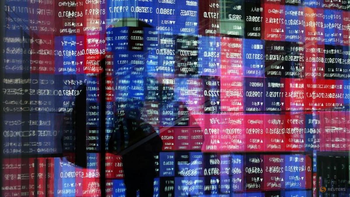 BOJ Rate Hike Looms as Asian Markets Rally on Tech Rebound