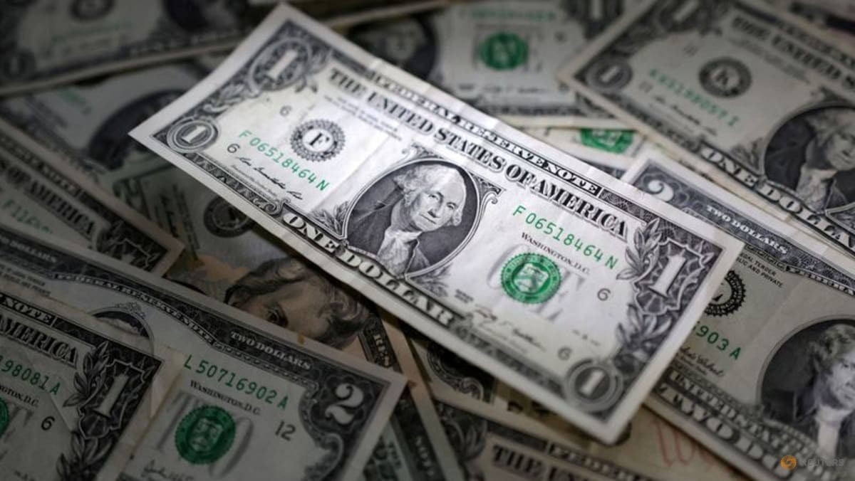 Dollar Softens as Oil Slips, BOJ Rate Decision in Focus for Asian Markets
