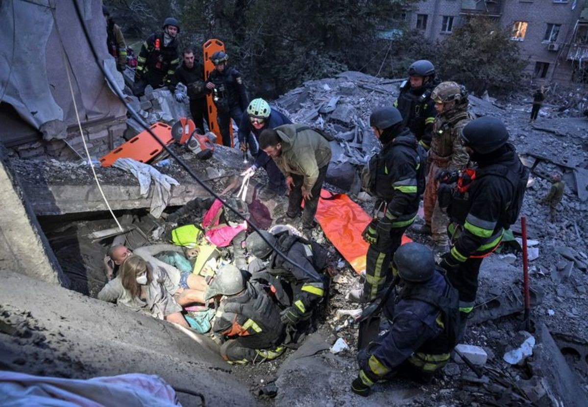 Moscow's Zaporizhzhia strike kills 12 as diesel sanctions ease: A geopolitical signal for ASEAN