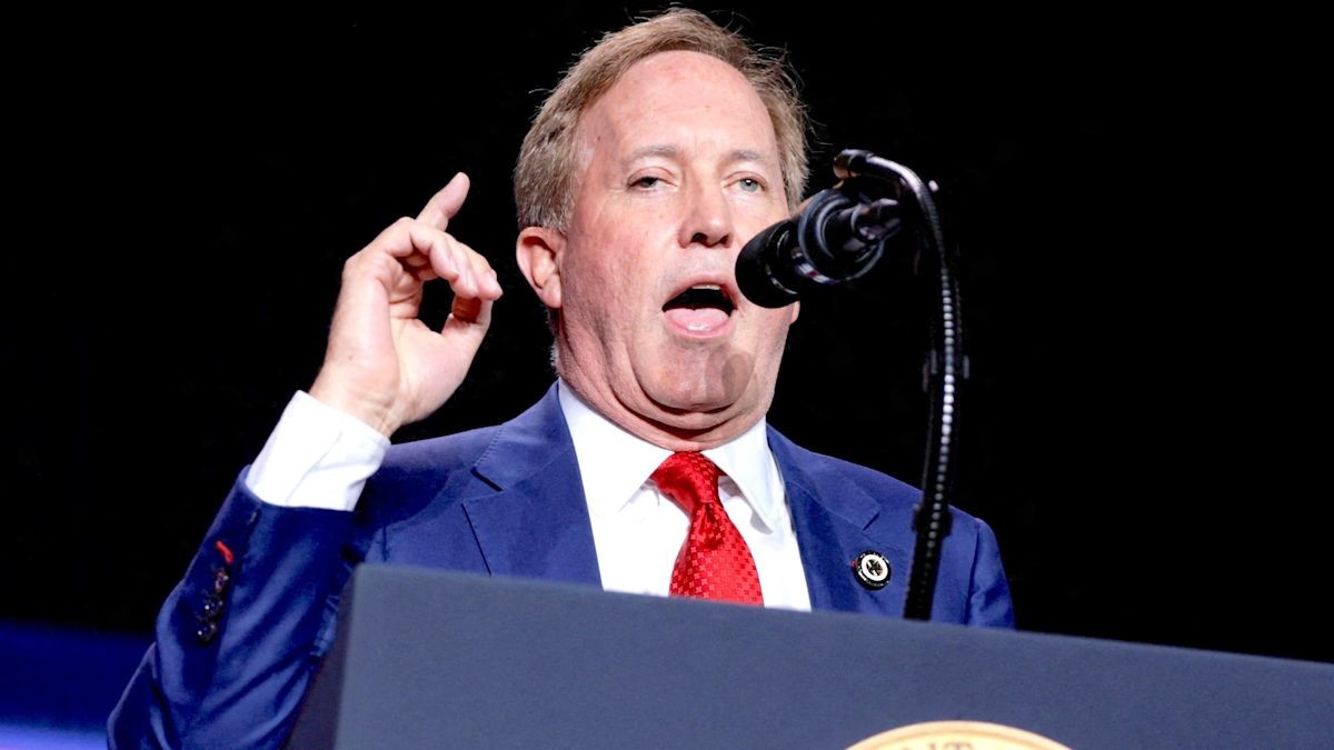 Paxton's Dubai Trip Exposes GOP Fundraising Risk